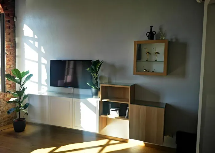 Botanical Garden Apartment *